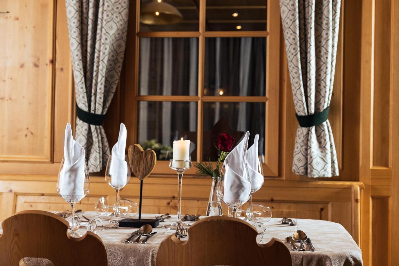 Hotel Vier Jahreszeiten Sankt Leonhard im Pitztal Esterno foto