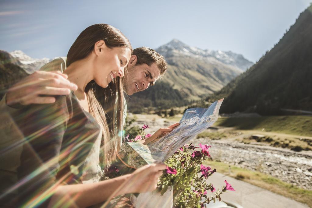 Hotel Vier Jahreszeiten Sankt Leonhard im Pitztal Esterno foto