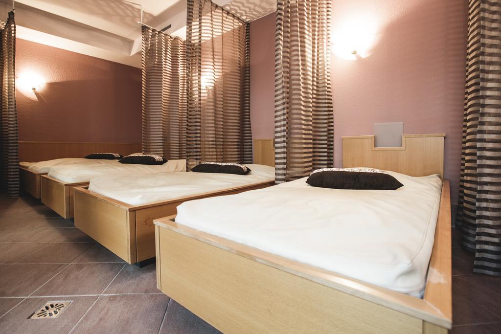 Hotel Vier Jahreszeiten Sankt Leonhard im Pitztal Esterno foto