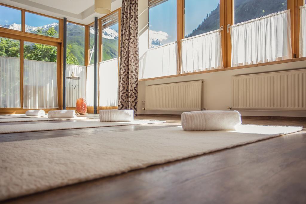 Hotel Vier Jahreszeiten Sankt Leonhard im Pitztal Esterno foto