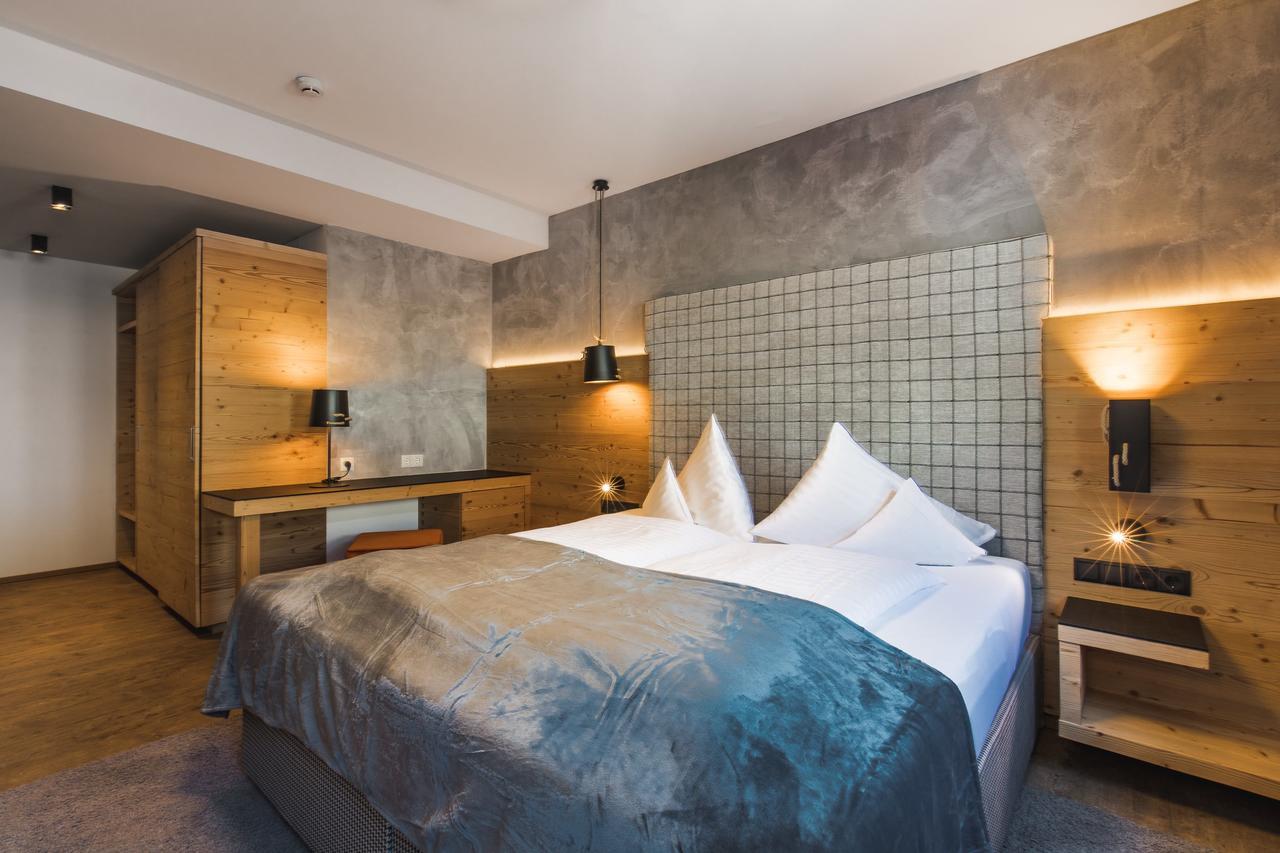 Hotel Vier Jahreszeiten Sankt Leonhard im Pitztal Esterno foto