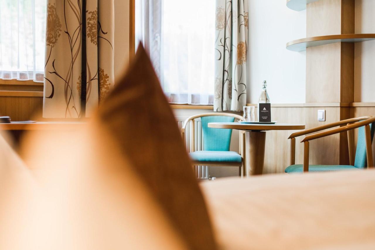 Hotel Vier Jahreszeiten Sankt Leonhard im Pitztal Esterno foto