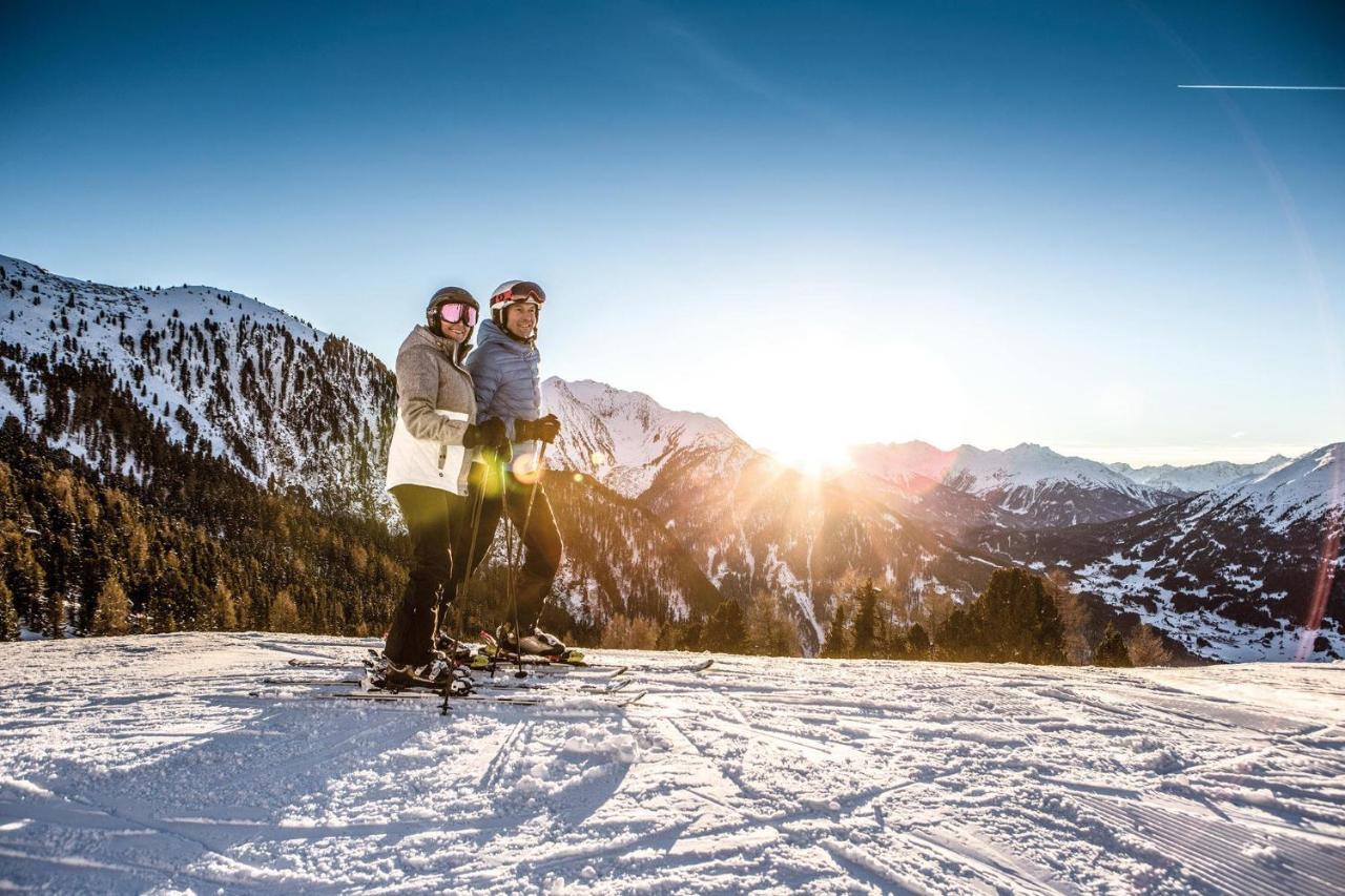 Hotel Vier Jahreszeiten Sankt Leonhard im Pitztal Esterno foto